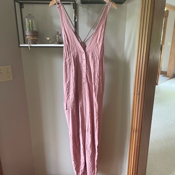 Urban Outfitters Pink Jumpsuit with Wide-Leg Design - Picture 3 of 4